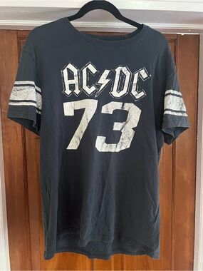 AC/DC Black Short-Sleeve Graphic Tee with White 73 Back Print